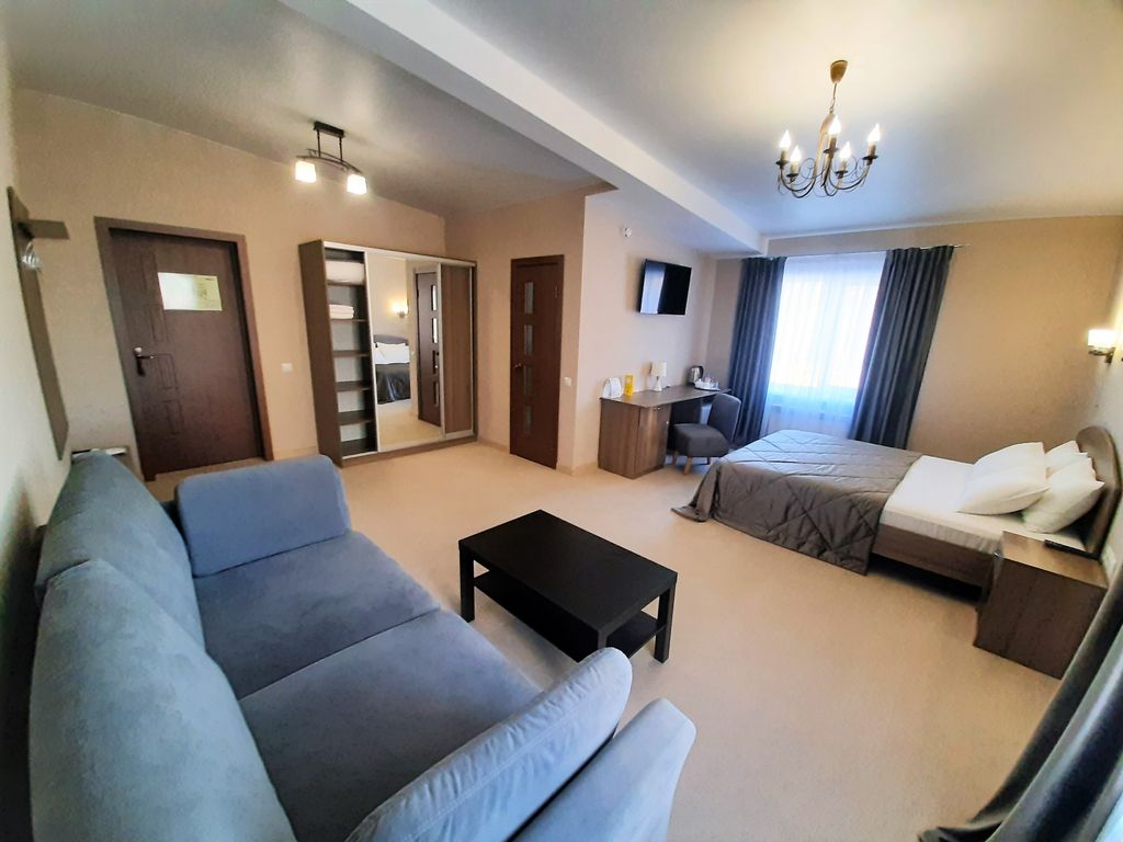 Золотой Шар — Семейный номер полулюкс