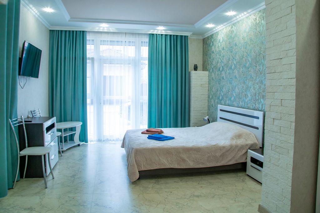 На Круче — Трёхместный номер полулюкс с кухней