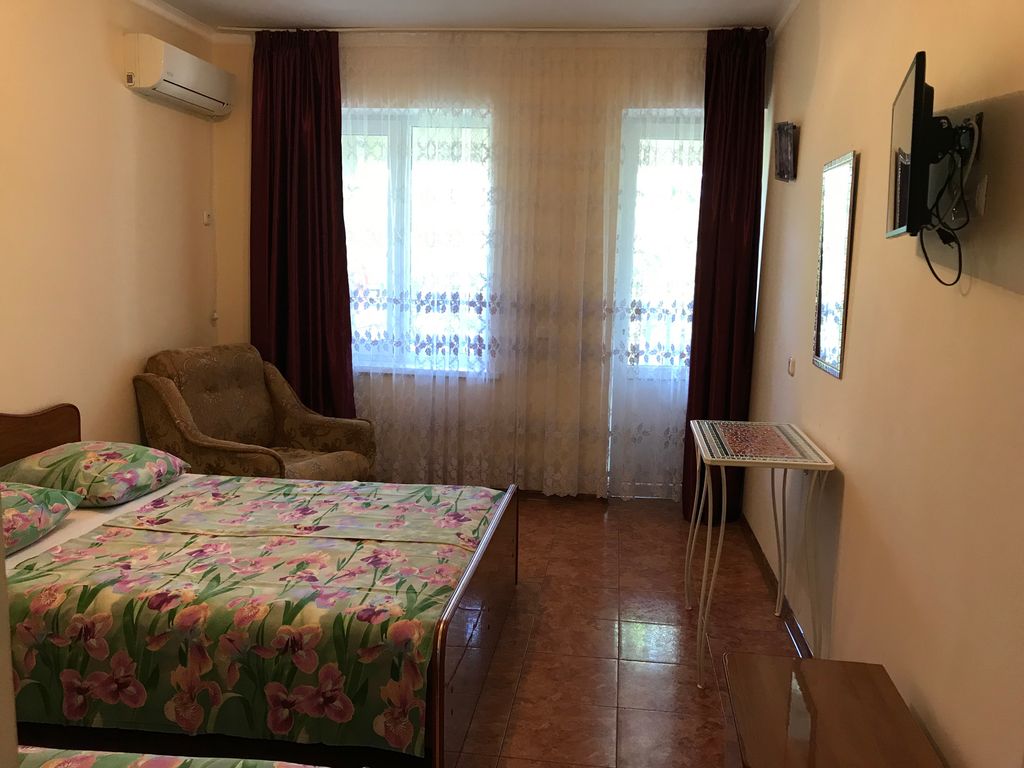 Арина — Трёхместный номер Полулюкс + доп. место на 2-ом этаже № 12