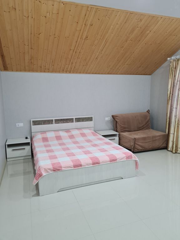 На Астраханской — Трёхместный номер улучшенный