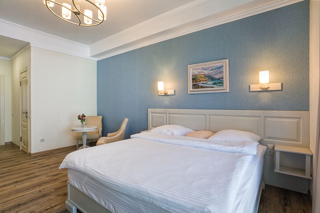 Роза Ветров — Двухместный номер с 1 кроватью Делюкс