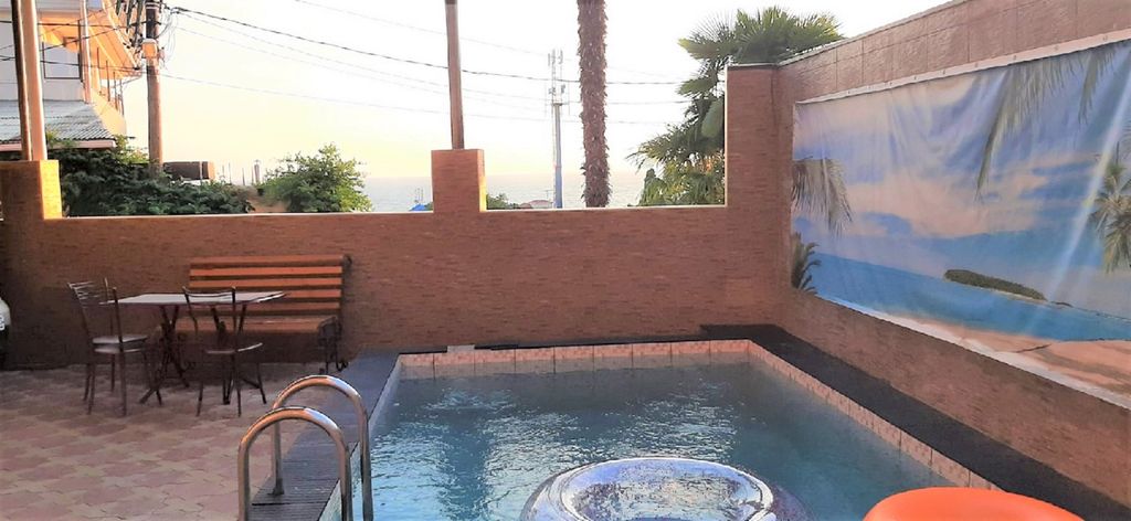 Ягодка — Трёхместный номер стандарт