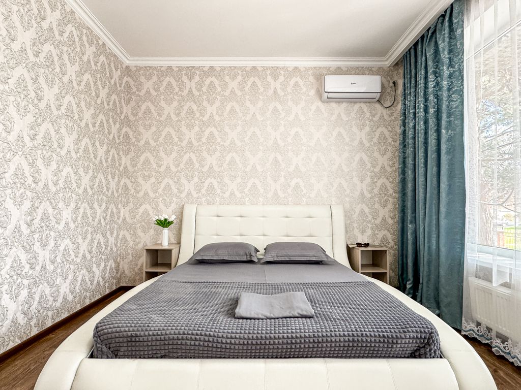 Ника Центр — Семейный номер двухкомнатный улучшенный  (1, 13, 42)