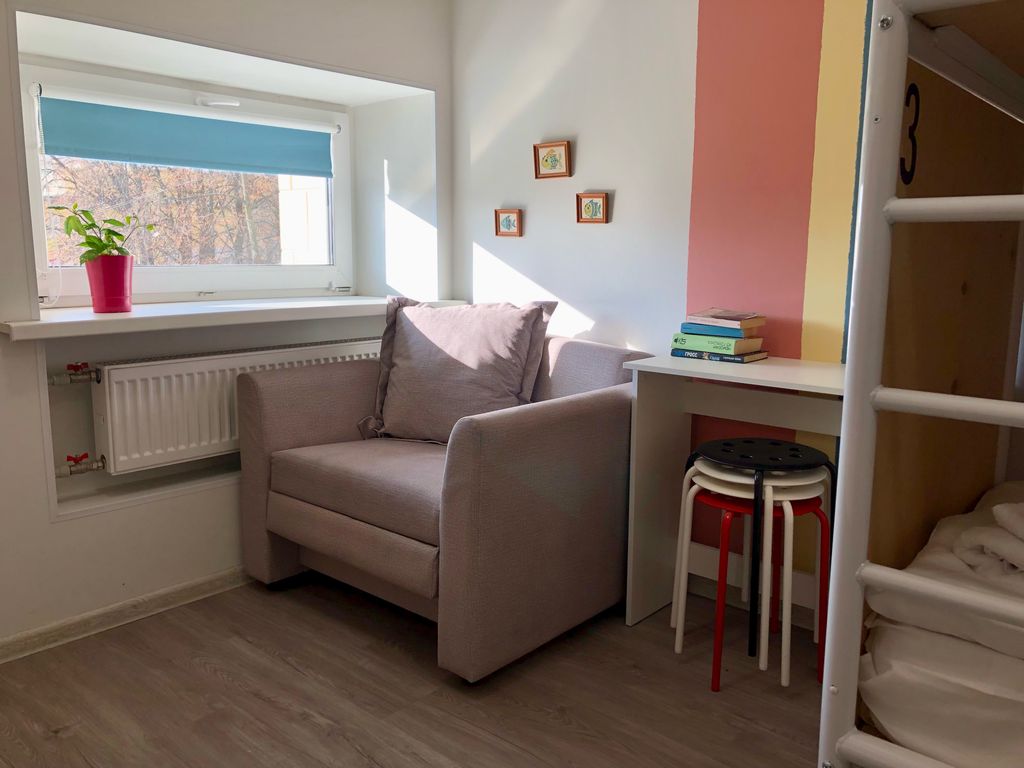 4weeks — Четырёхместный номер с общей ванной комнатой