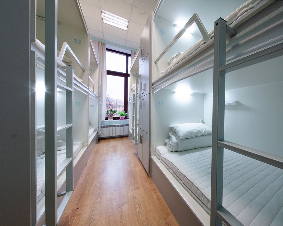 Bauhaus — Многоместный женский номер капсульная кровать