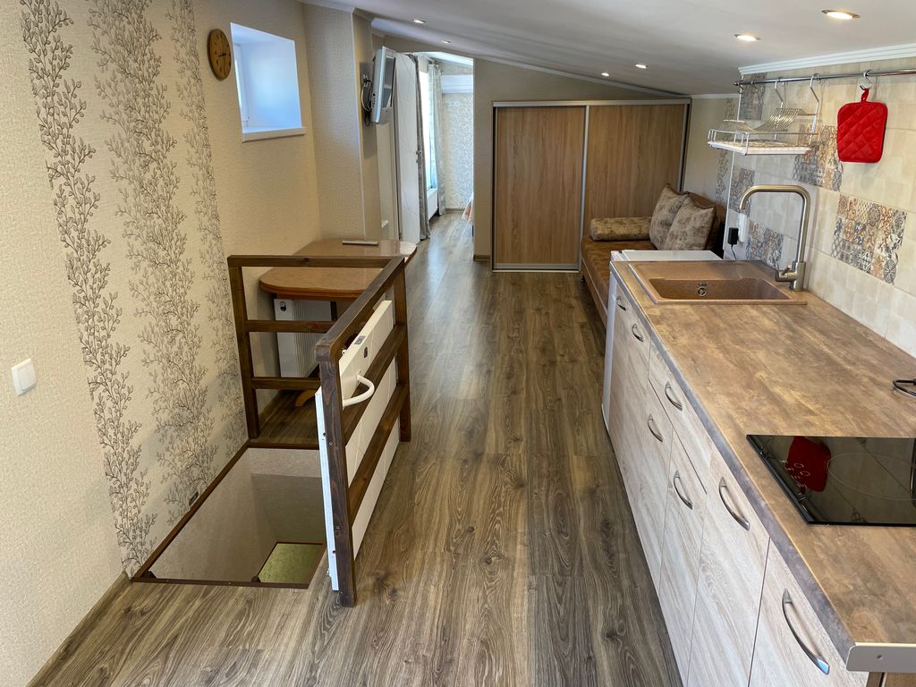 Джанхаус — Апартаменты на мансарде