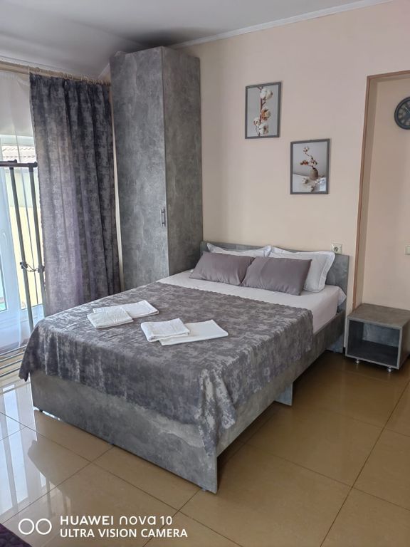 Тихий домик — Четырёхместный номер №8 с балконом