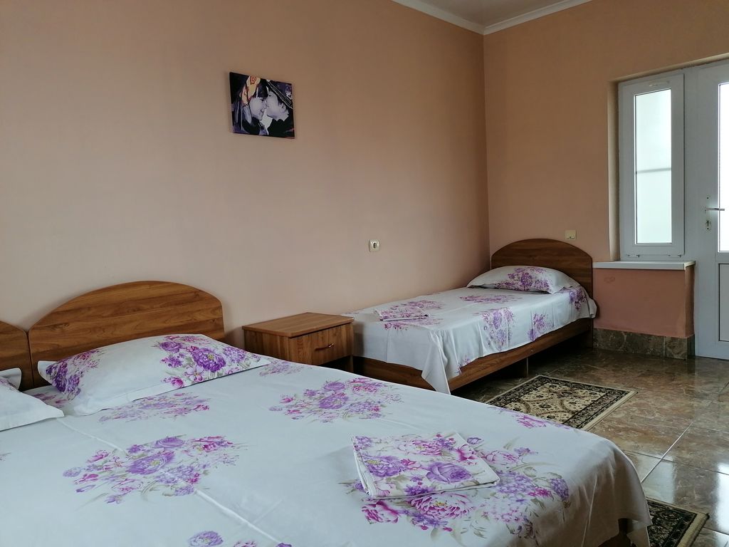 Сказочный мир — Трёхместный номер Эконом+ №204; 205; 206 или 6 16