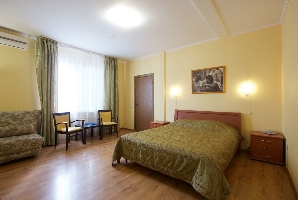 Одиссея — Двухместный номер с 1 кроватью полулюкс