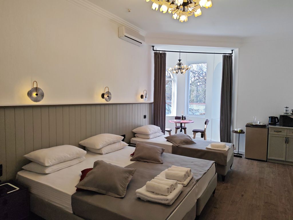 Сота — Трёхместный номер восток номер 5