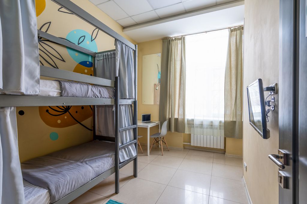 Дип Слип — Двухместный номер с 2 отдельными кроватями спальное место в общем номере для мужчин и женщин