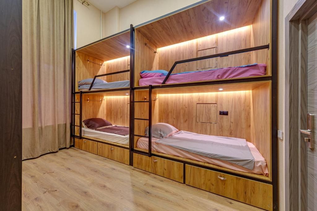 Rooms — Многоместный мужской номер улучшенный