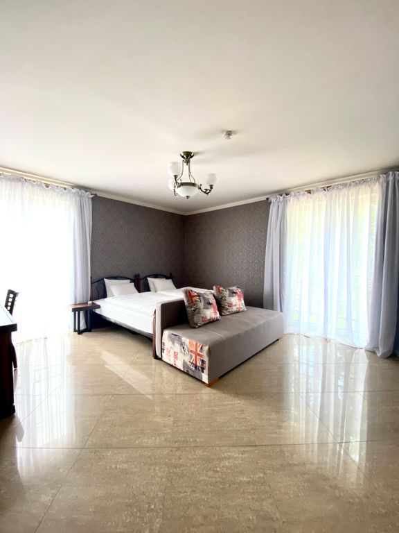 Salve — Семейный номер deluxe (большая двуспальная кровать + раскладной диван)