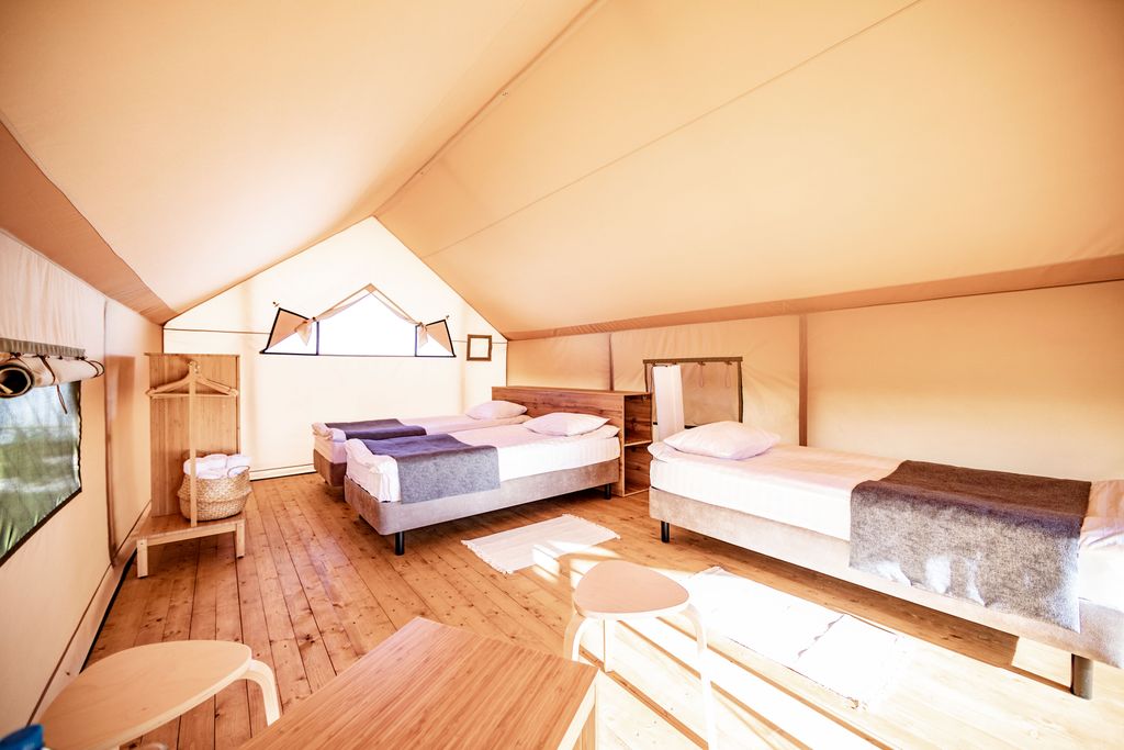 Бухта Гуру — Дом Глемпинг 24