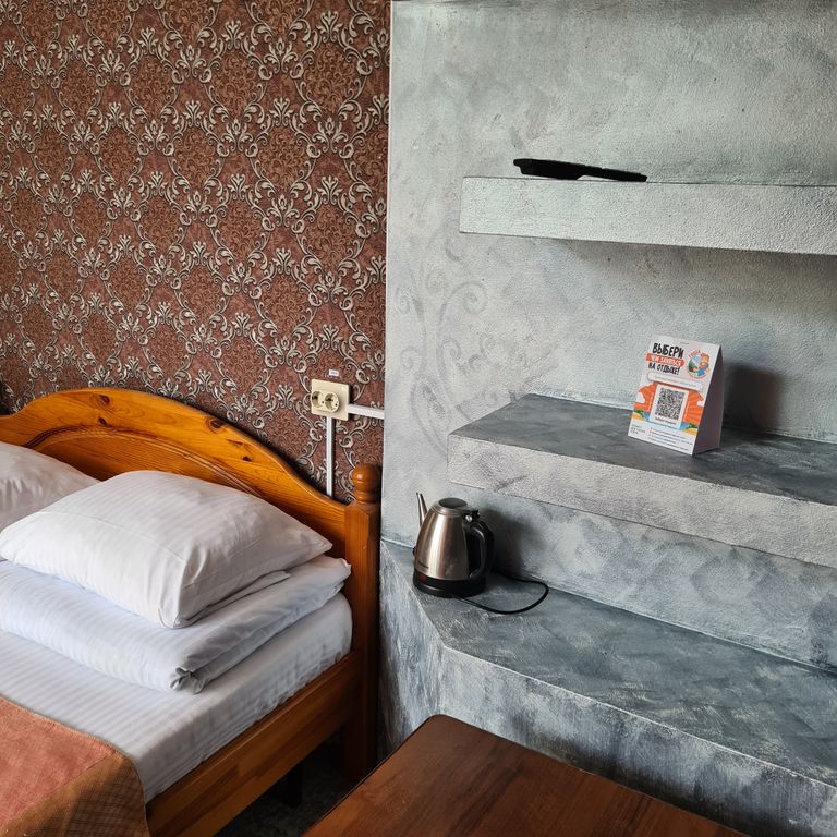 Алёнка — Трёхместный номер стандарт