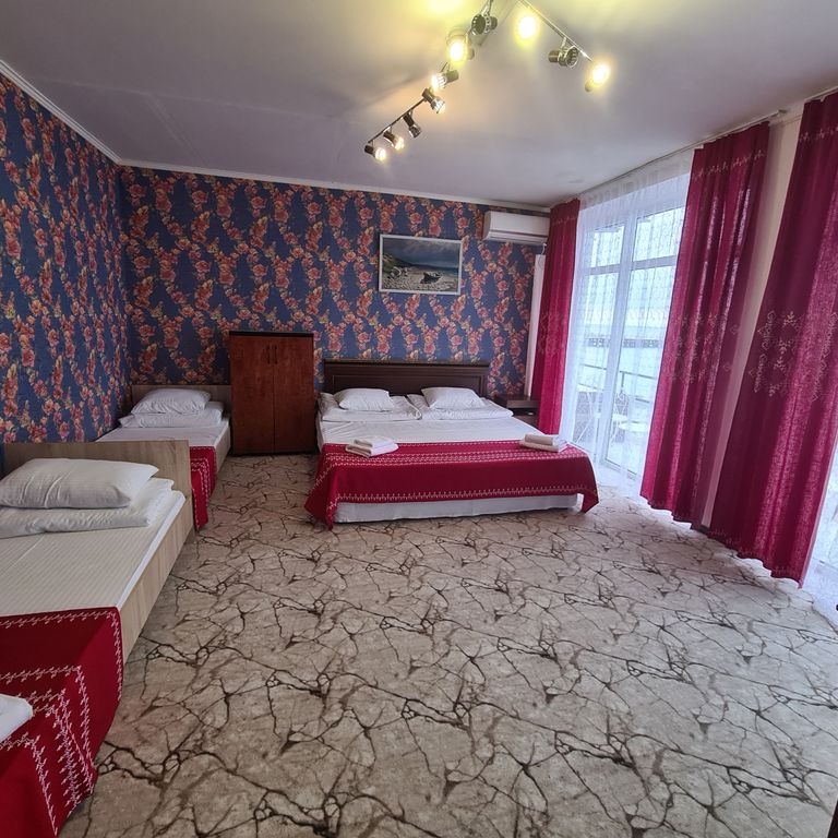 Алёнка — Апартаменты люкс с видом на море