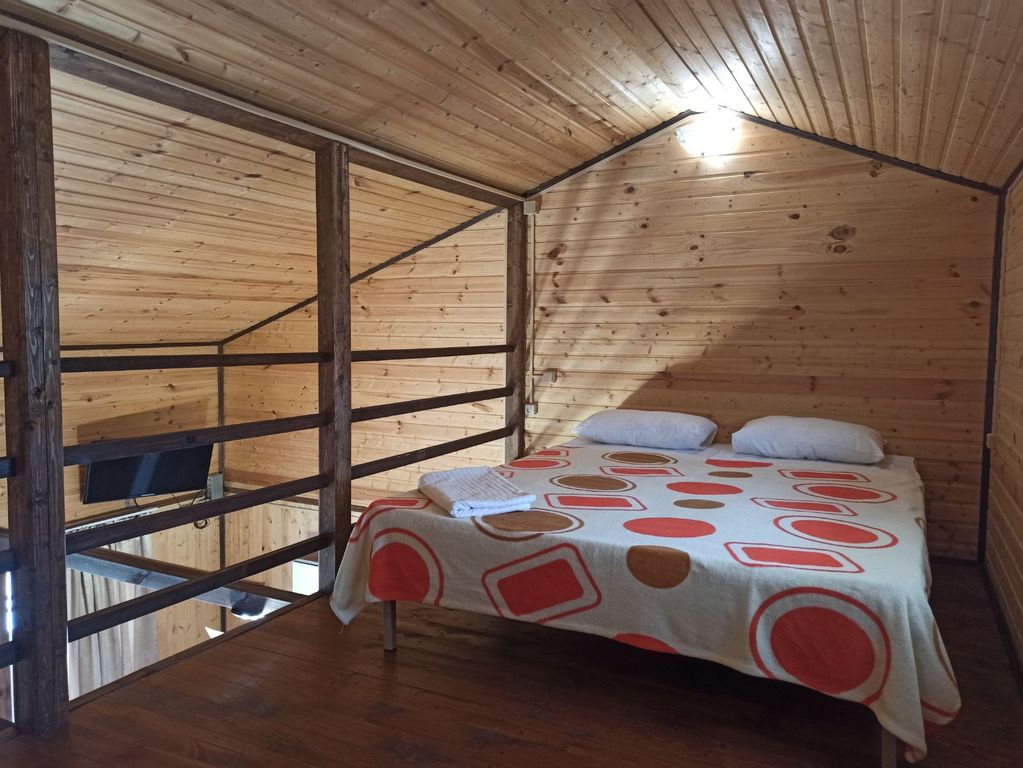 Дюльбер 117 — Четырёхместный номер улучшенный двухуровневый