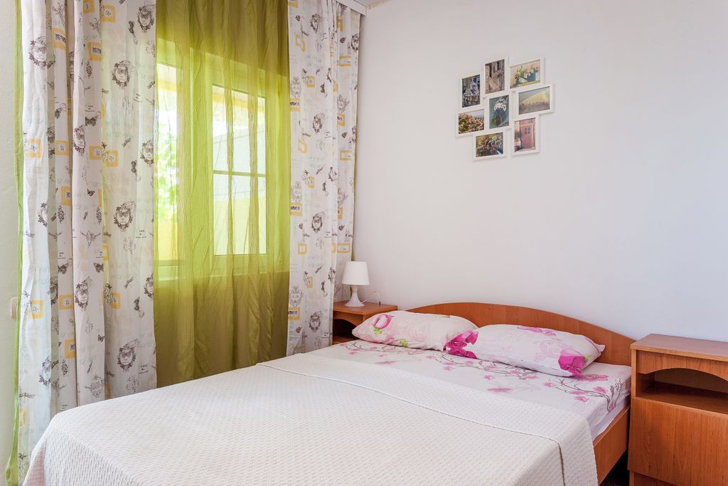 Азовхолидей — Четырёхместный номер корпус №2 с индивидуальной кухней