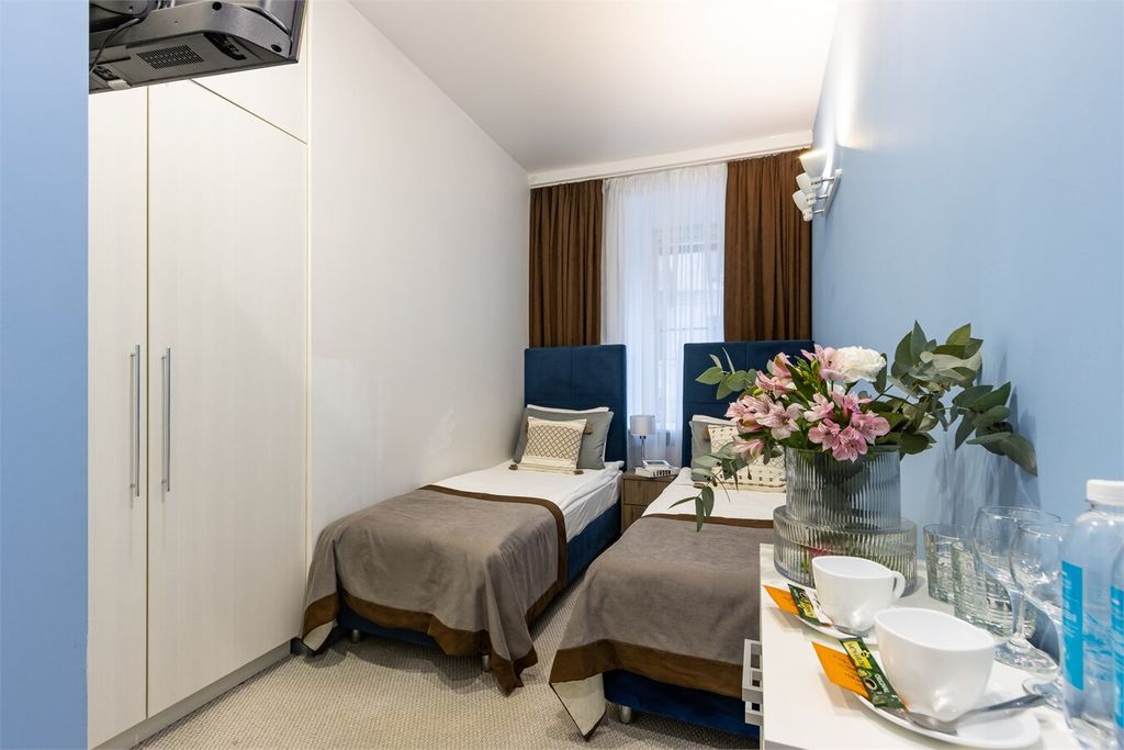 Номера у Эрмитажа — Двухместный номер с 2 отдельными кроватями стандартный номер