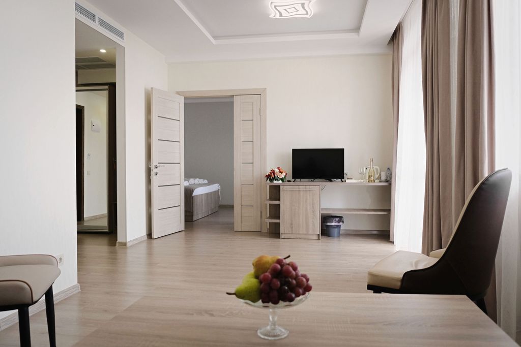 Aluston — Семейный номер люкс с видом на море