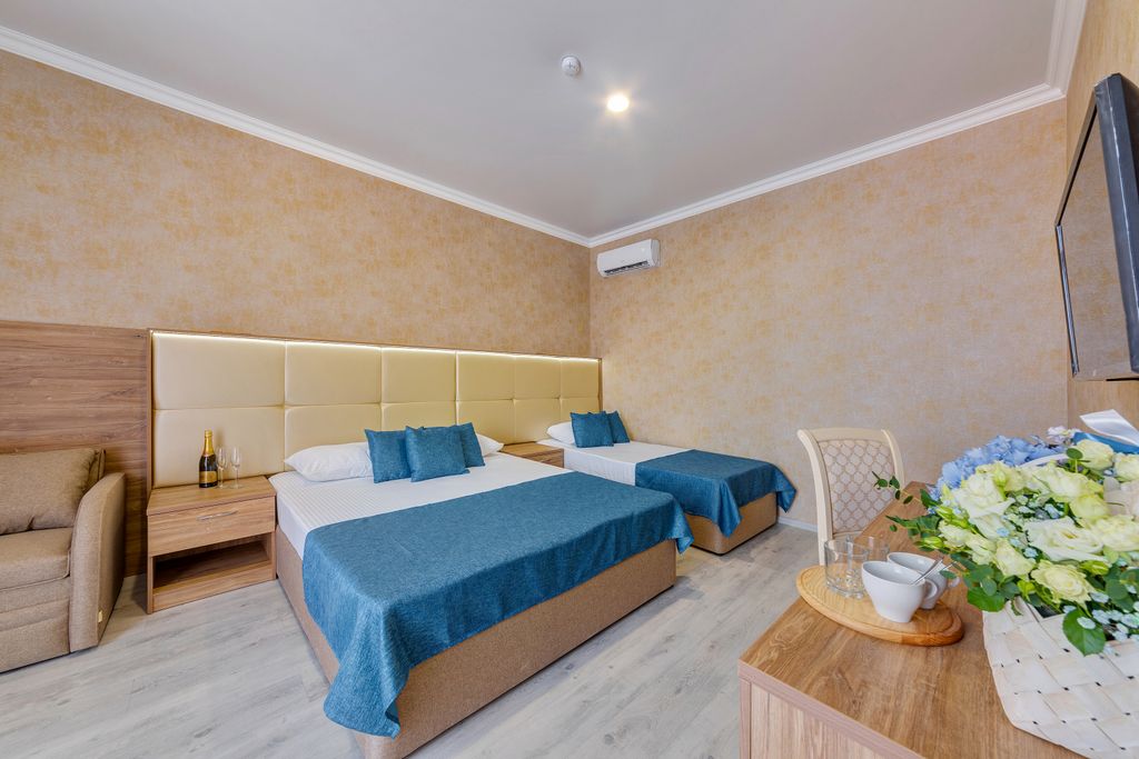 Атлас — Трёхместный номер комфорт