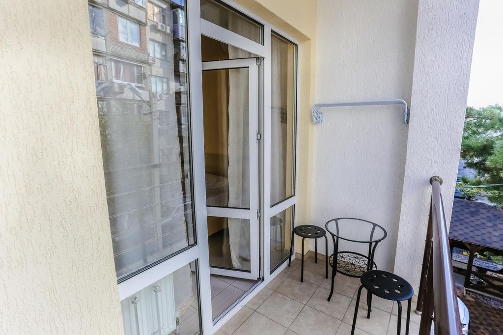 Троя — Трёхместный номер улучшенный