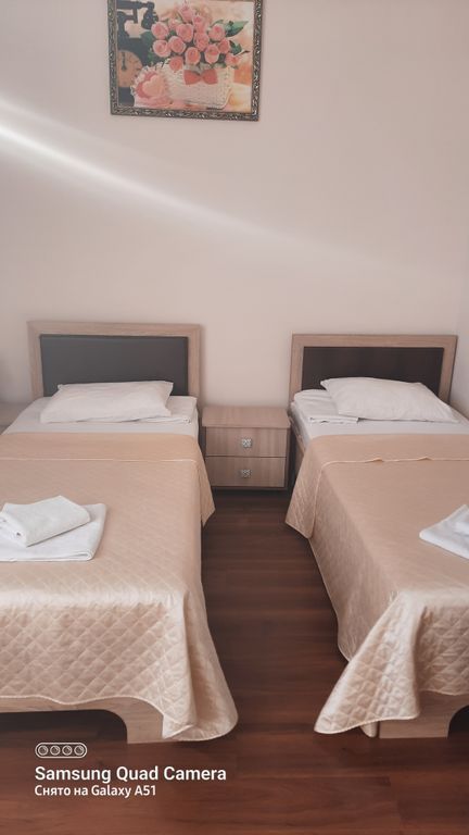 Кристи — Двухместный номер с 2 отдельными кроватями с балконом