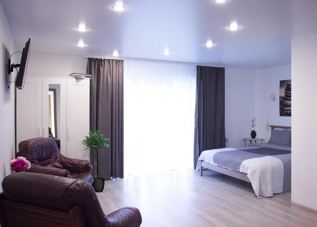 Alex Петергофф — Трёхместный номер люкс