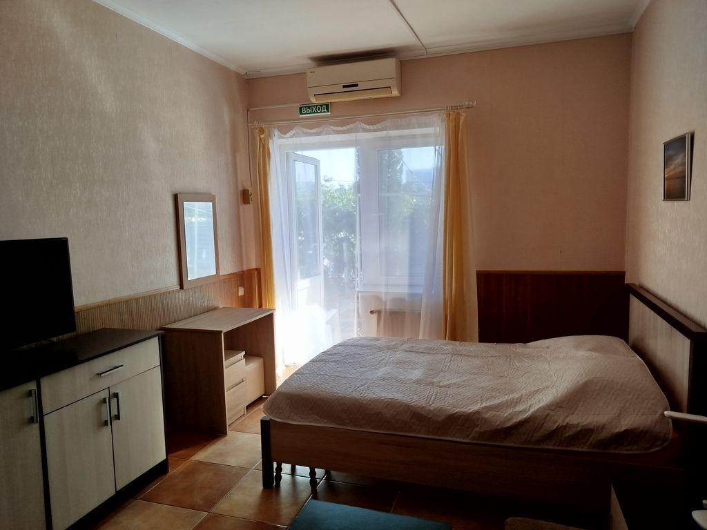 Ребекка — Трёхместный номер стандарт