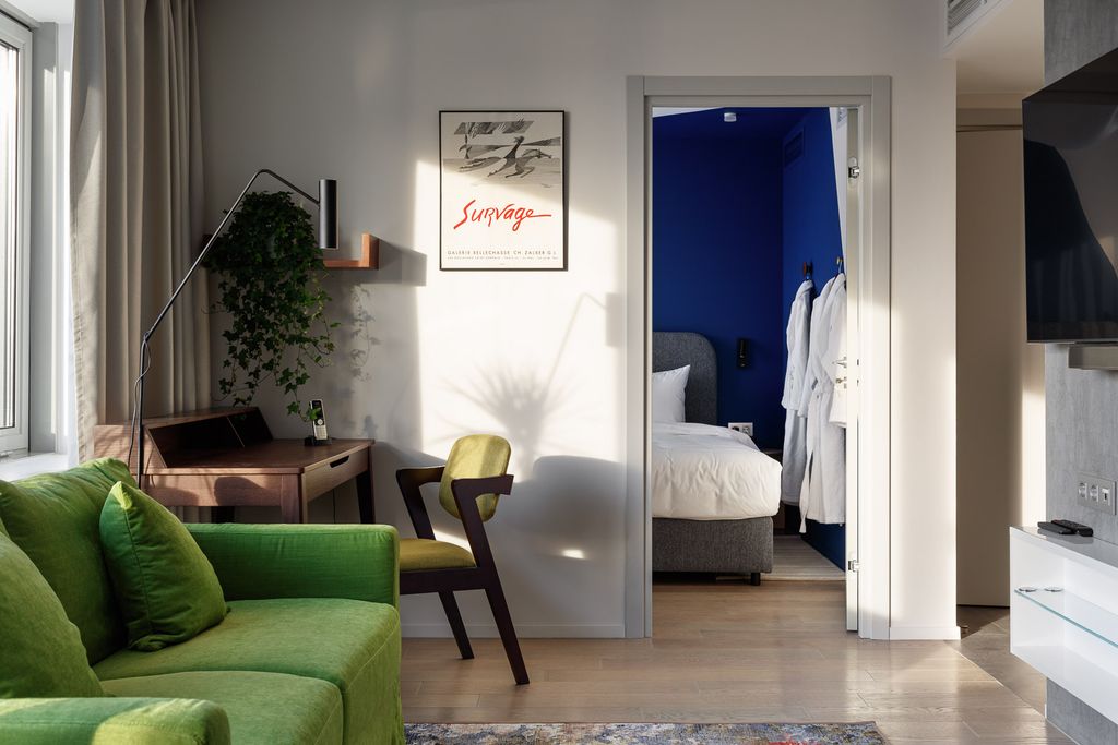 Page 20 — Четырёхместный номер эссе