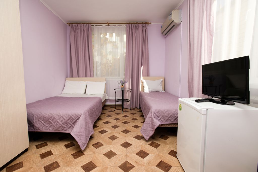 Мэли — Четырёхместный номер стандарт