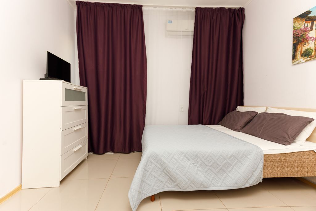 Мэли — Семейная комната