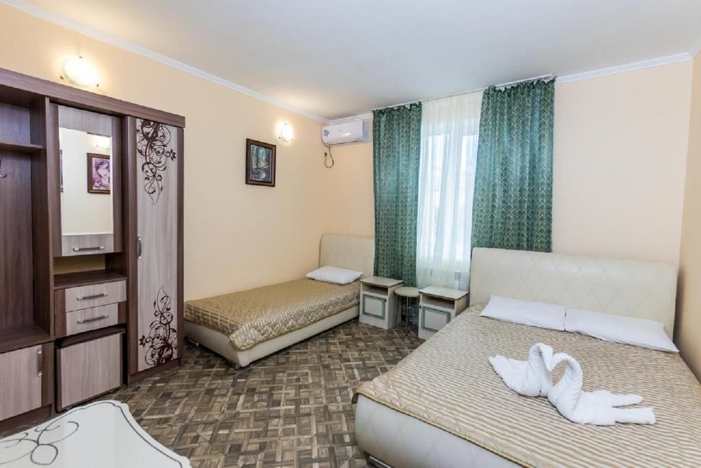 Белая березка — Четырёхместный номер Улучшенный четырёх местный номер