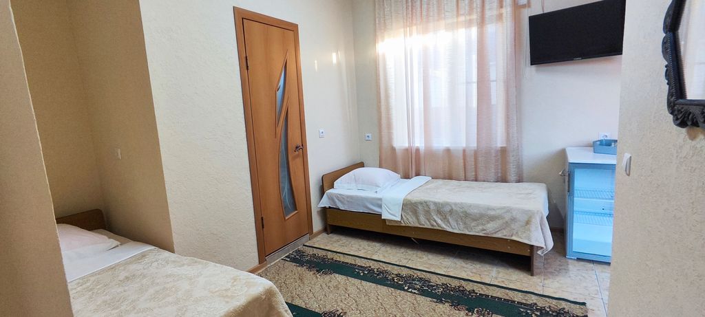 Домик у моря — Четырёхместный номер комфорт №5