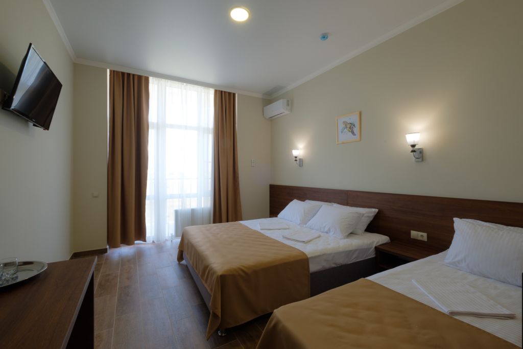 Panorama — Трёхместный номер стандарт с балконом