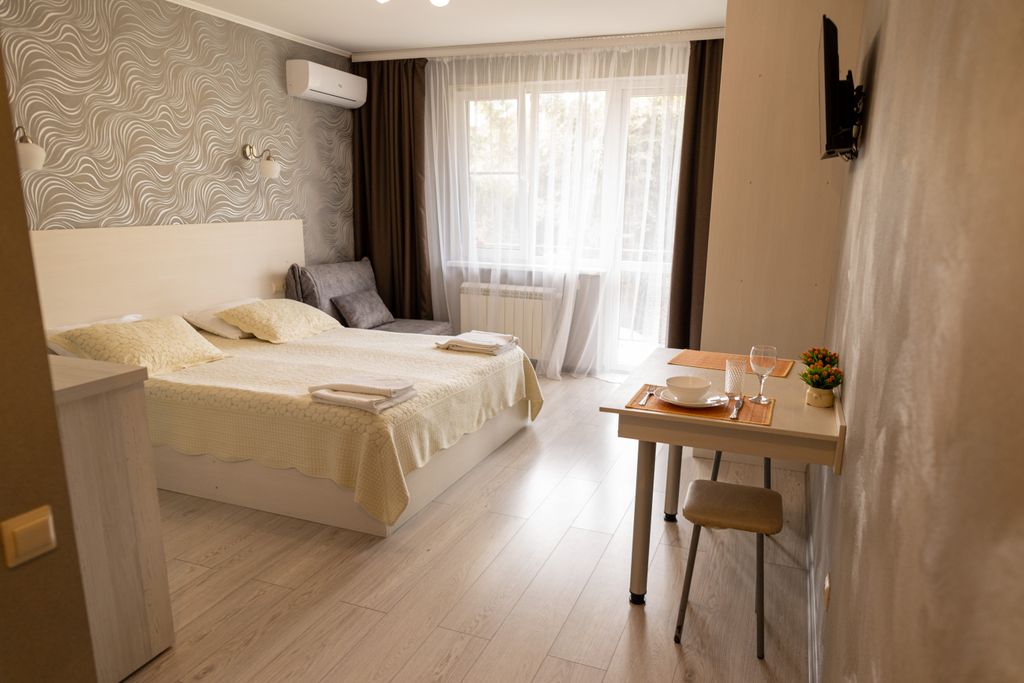 На Грибоедова — Трёхместный номер апартамент студия