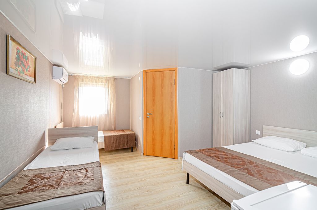 Гранат — Четырёхместный номер стандарт