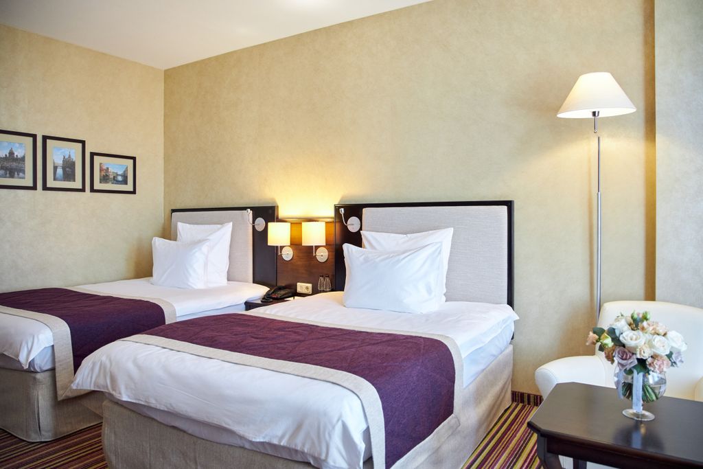 River Palace — Двухместный номер с 2 отдельными кроватями Двухместный номер с двумя двуспальными кроватями | Вид на Неву