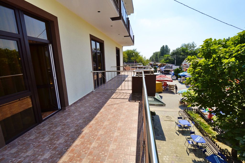 Итаки — Трёхместный номер роскошный с двумя балконами, вид паралия