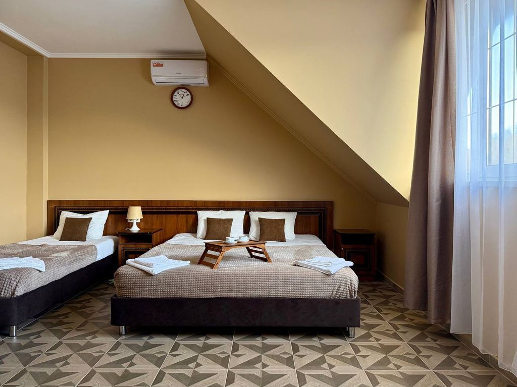 Золотой Лев — Семейный номер улучшенный