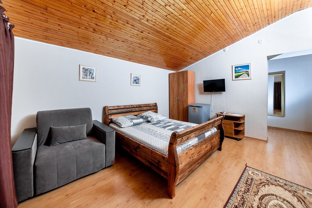 На Молодёжной — Трёхместный номер стандарт