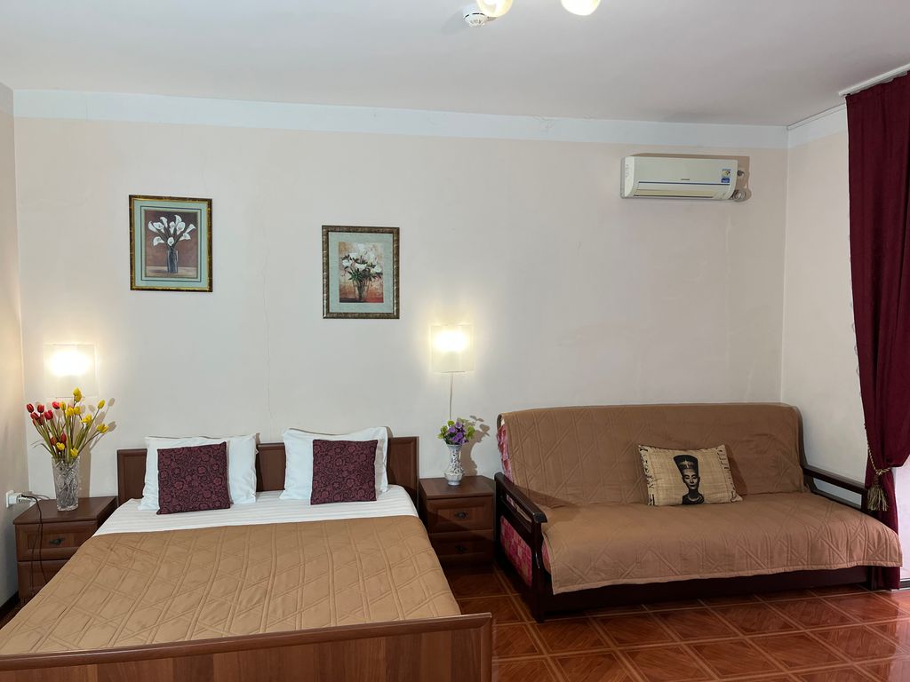 Лагуна — Трёхместный номер полулюкс с балконом