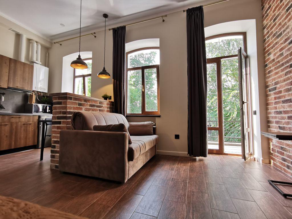 Loft 5 Вершин — Апартаменты Loft c балконом