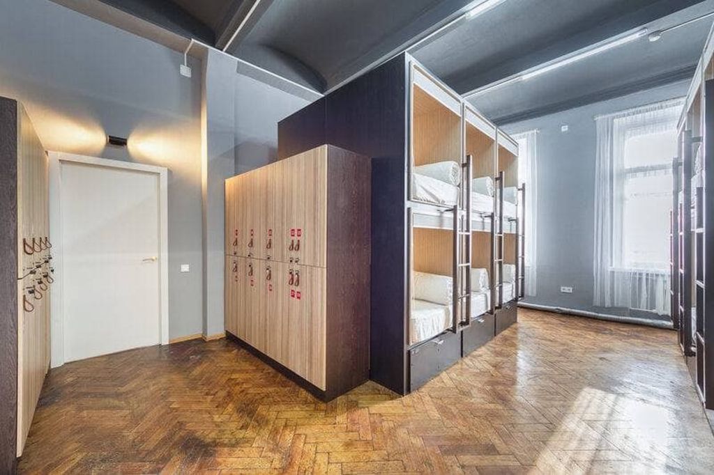 5 Nebo — Многоместный смешанный номер 20-местный общий нижняя капсула