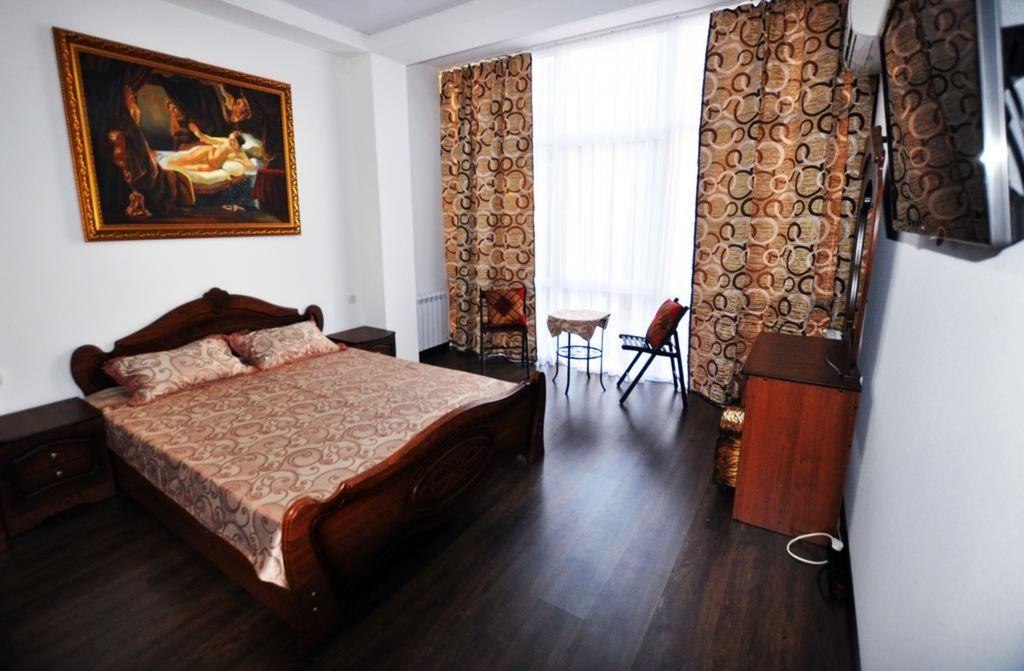 Sochi Vip House — Двухместный с 1 кроватью двухместный с 1 большой кроватью и собственной ванной комнатой