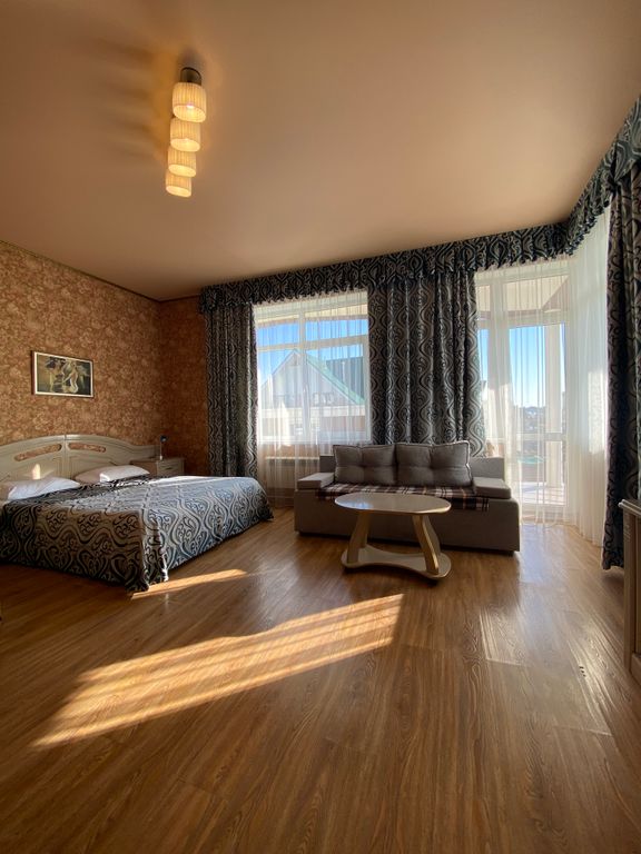 Богородск — Трёхместный номер делюкс с видом на море и балконом