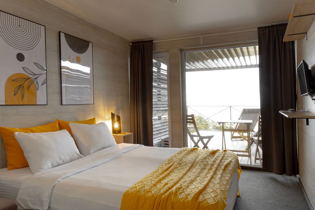 Grey House — Двухместный номер с 1 кроватью стандарт с террасой и видом на море