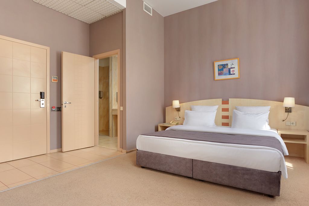 Пятый угол — Двухместный номер с 1 кроватью улучшенный с видом на город