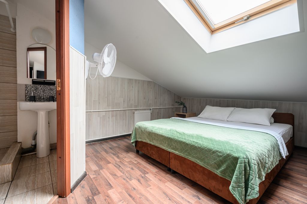 РиверСайд Площадь Восстания — Трёхместный номер стандарт