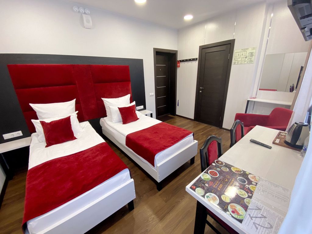 Red Fox на Комсомольском 104г — Двухместный номер с 2 отдельными кроватями улучшенный